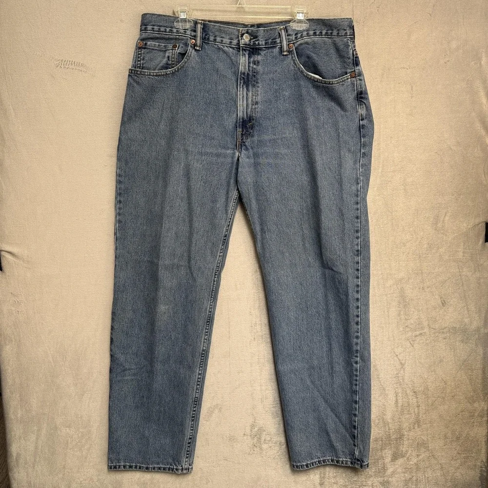 Levis 550 Jeans Mens 38x32 Blue Medium Wash Relaxed Tapered Zip Fly Denim